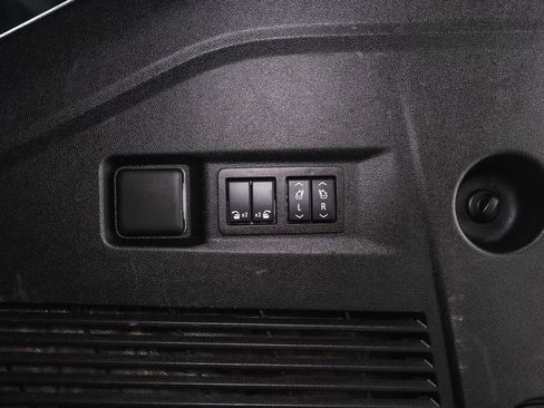 Used 2025 Chevrolet Tahoe RST w/ Comfort Package AWD/4WD image 43