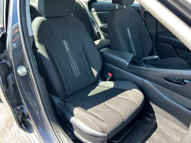 Used 2021 Hyundai Elantra SEL FWD image 26