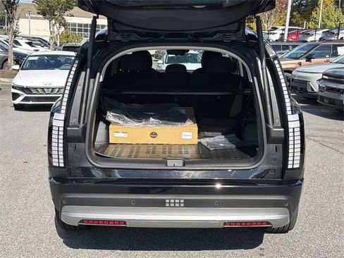 New 2026 Hyundai Ioniq 9 SE image 18