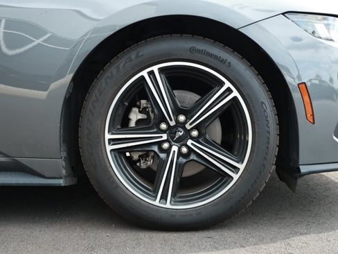 Used 2024 Ford Mustang Coupe RWD image 5