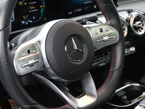 Used 2020 Mercedes-Benz A 220 4MATIC image 9