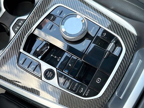 Used 2023 BMW X7 M60i w/ Executive Package image 30