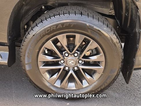 Used 2023 Lexus GX 460 Premium AWD/4WD image 15