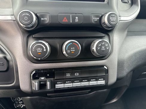 Used 2022 RAM 2500 Big Horn AWD/4WD image 29