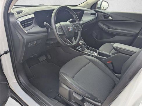 Used 2025 Buick Encore GX Preferred AWD/4WD image 9