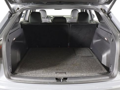 Used 2020 Volkswagen Atlas Cross Sport SEL Premium R-Line image 25