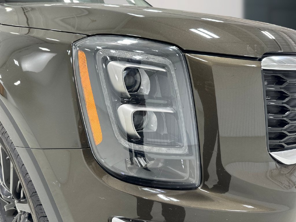Used 2022 Kia Telluride SX w/ Towing Package FWD image 11