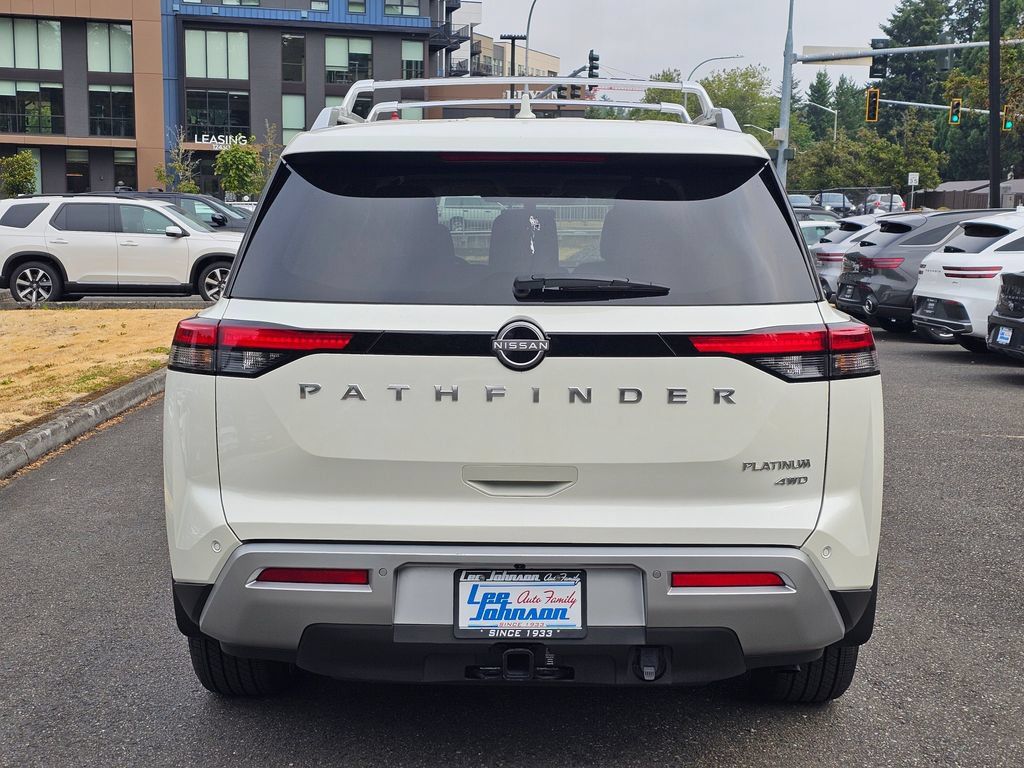 Used 2024 Nissan Pathfinder Platinum AWD/4WD image 6