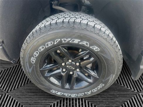 Used 2022 Chevrolet Silverado 1500 LT Trail Boss image 14