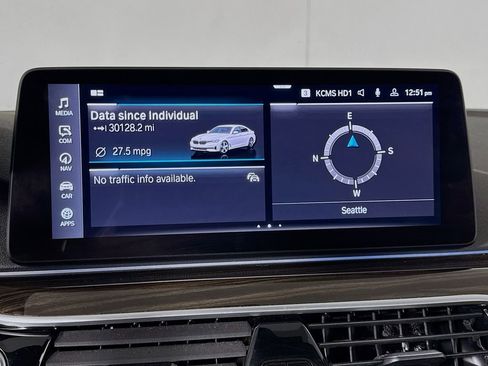 Used 2023 BMW 530e RWD image 37