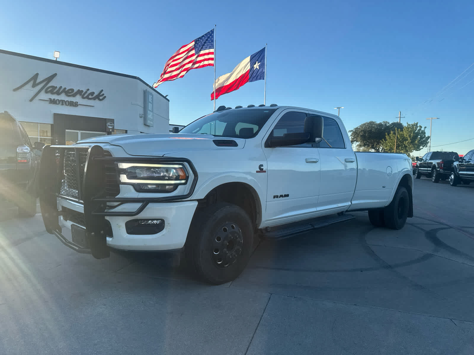 Used 2020 RAM 3500 Laramie w/ Night Edition AWD/4WD image 1