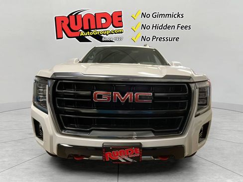 Used 2024 GMC Yukon XL AT4 w/ AT4 Premium Package AWD/4WD image 9