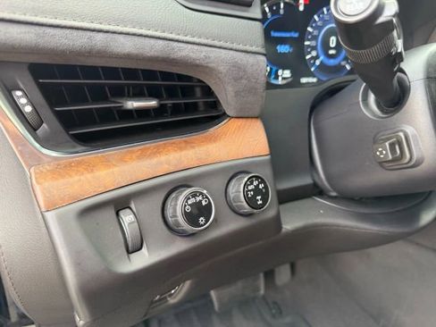 Used 2016 Cadillac Escalade ESV Premium image 28