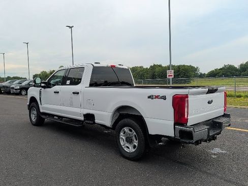 Used 2024 Ford F250 XLT AWD/4WD image 9