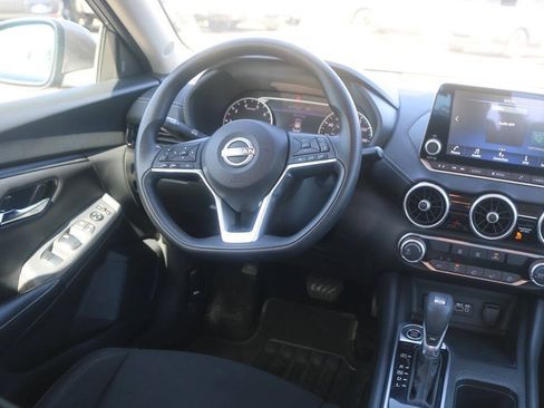 Used 2024 Nissan Sentra SV FWD image 16