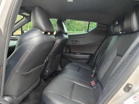 Used 2019 Toyota C-HR Limited FWD image 15