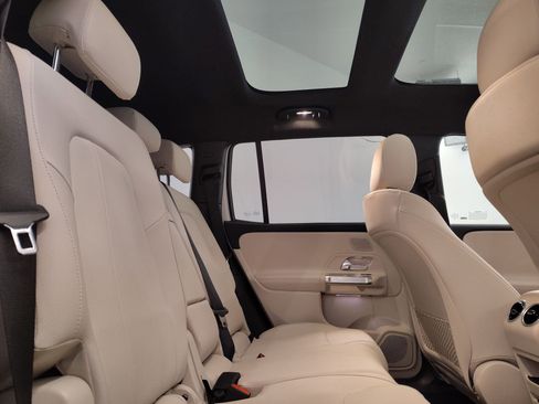 Certified 2026 Mercedes-Benz GLB 250 4MATIC image 29