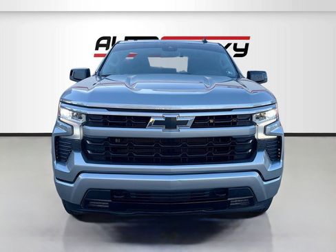 Used 2024 Chevrolet Silverado 1500 RST image 2