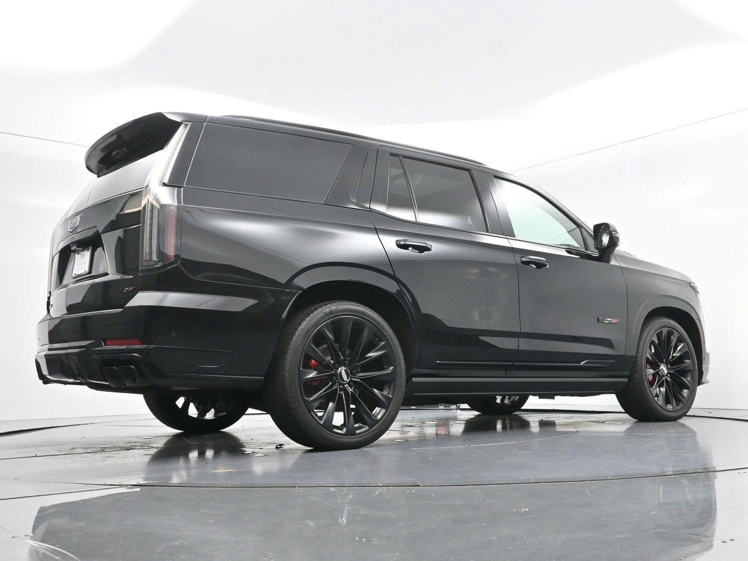Used 2025 Cadillac Escalade V w/ LPO, ONYX Package AWD/4WD image 61