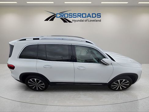 Used 2021 Mercedes-Benz GLB 250 4MATIC w/ Premium Package image 5