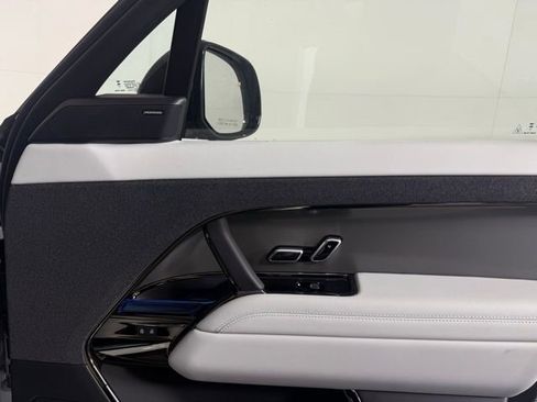 New 2026 Land Rover Range Rover Sport SE image 17