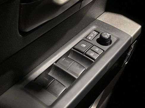 Used 2023 Toyota Tundra Limited image 9