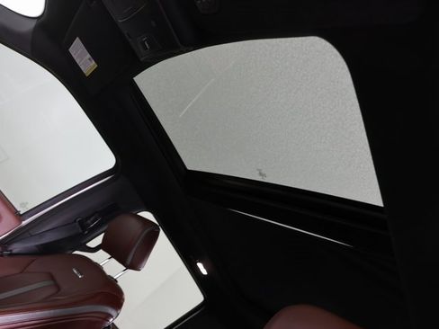 Used 2019 Ford F150 Platinum w/ Equipment Group 701A Luxury image 16