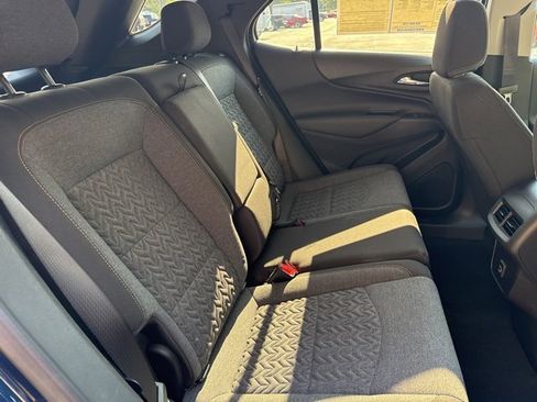 Used 2022 Chevrolet Equinox LT image 25