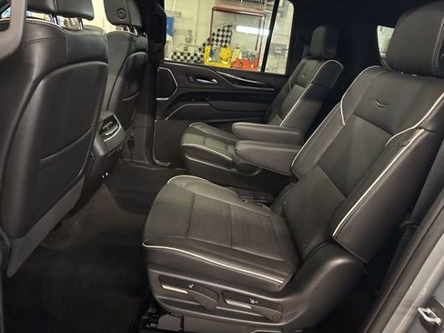 Used 2023 Cadillac Escalade ESV Sport w/ Touring Package AWD/4WD image 21