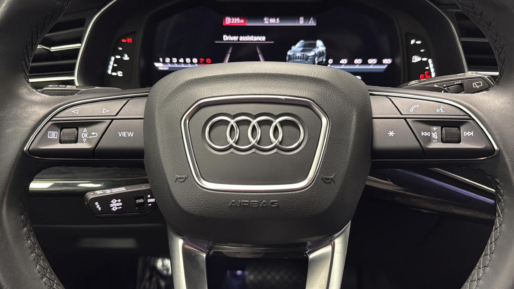 Used 2023 Audi Q7 2.0T Premium w/ Convenience Package AWD/4WD image 15