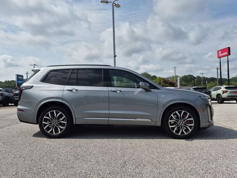 Used 2024 Cadillac XT6 Sport w/ Platinum Package AWD/4WD image 2