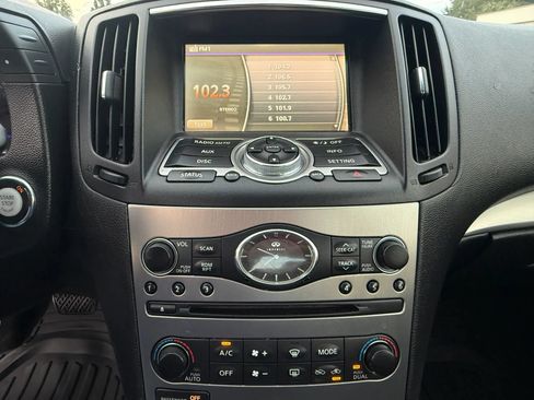 Used 2011 INFINITI G25 x w/ Moonroof Pkg AWD/4WD image 16