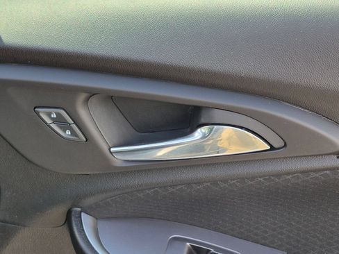 Used 2023 Chevrolet Malibu LS FWD image 33