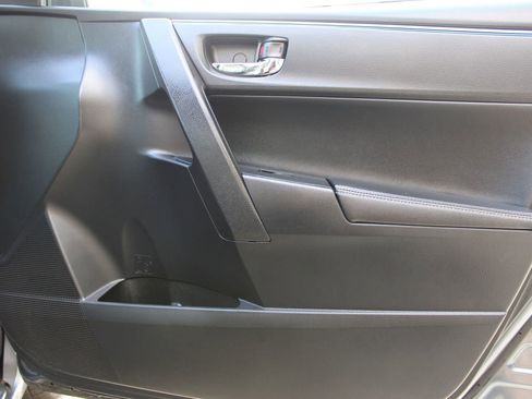 Used 2014 Toyota Corolla S image 10