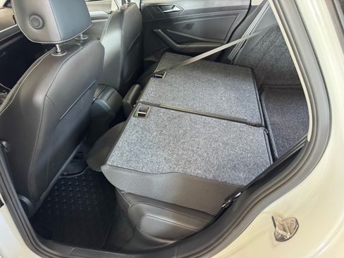 Used 2024 Volkswagen Jetta SE w/ Panoramic Sunroof Package FWD image 14