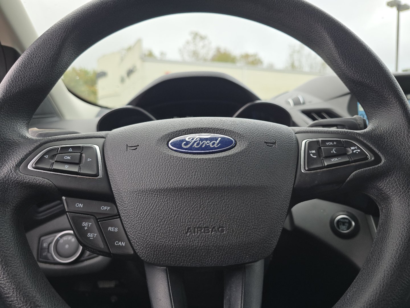Used 2019 Ford Escape SE FWD image 27