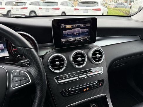 Used 2017 Mercedes-Benz GLC 300 4MATIC image 20