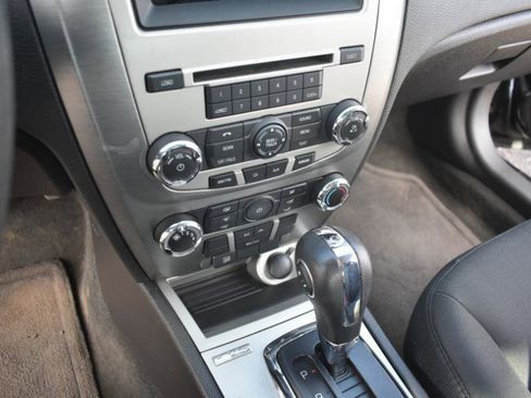 Used 2012 Ford Fusion SE image 28