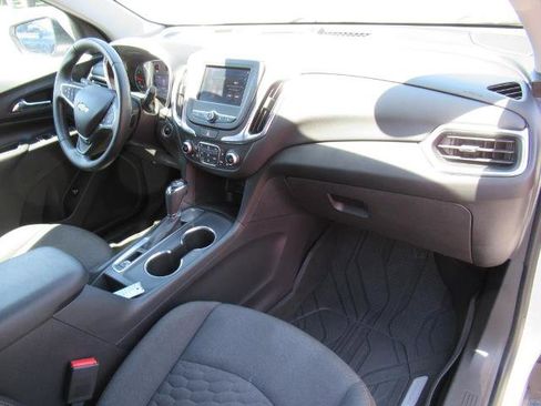 Used 2020 Chevrolet Equinox LT image 12