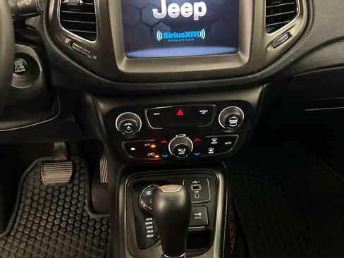 Used 2020 Jeep Compass Trailhawk image 17