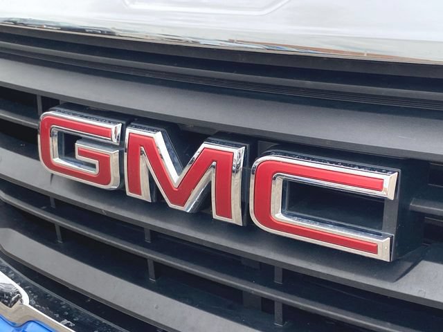 Used 2024 GMC Terrain SLE w/ Driver Convenience Package FWD image 29