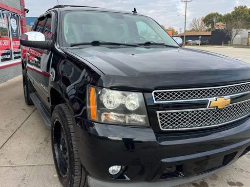 Used 2012 Chevrolet Avalanche LTZ image 4