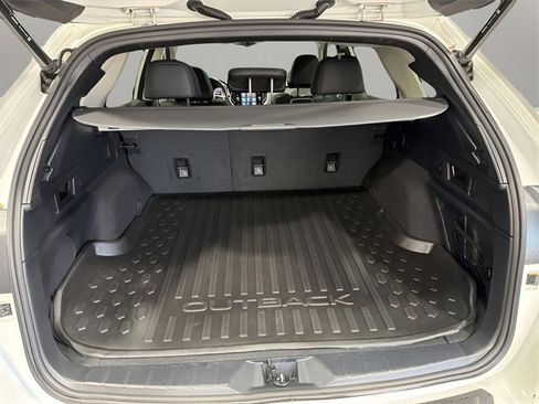 Certified 2022 Subaru Outback Limited image 35