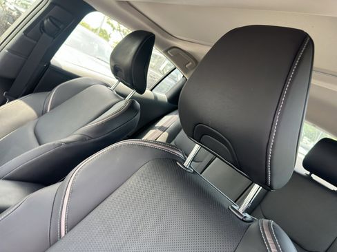 Certified 2024 Toyota Prius XLE FWD image 8