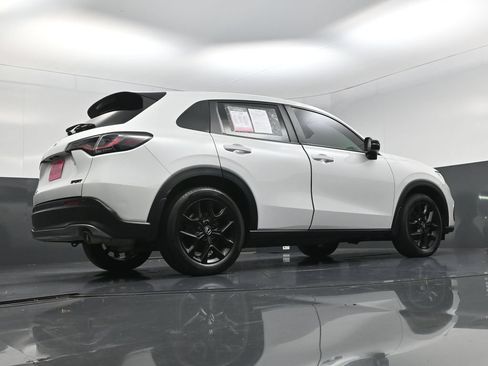 Used 2024 Honda HR-V Sport image 23