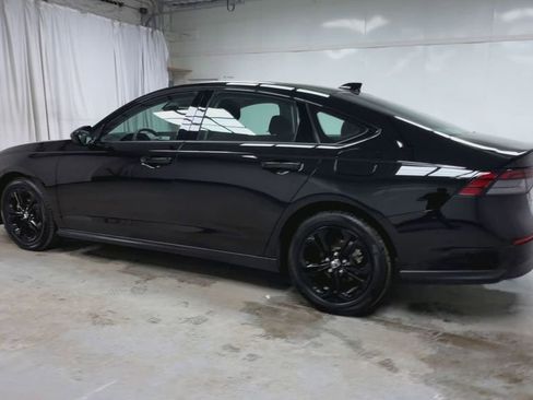 Used 2025 Honda Accord SE image 6
