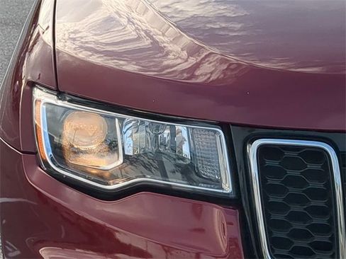 Used 2017 Jeep Grand Cherokee Laredo image 10