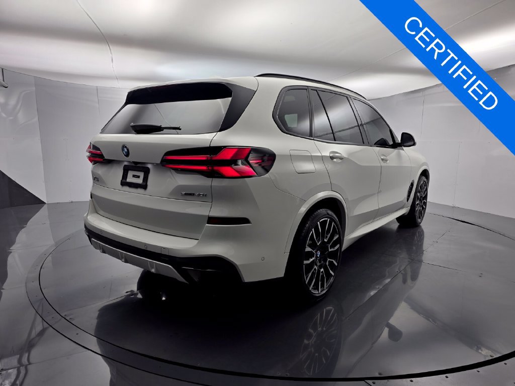 Certified 2025 BMW X5 sDrive40i w/ M Sport Package RWD image 6