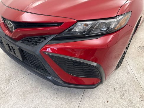 Used 2022 Toyota Camry SE FWD image 18