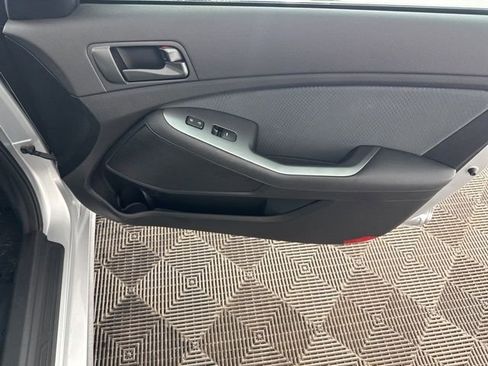 Used 2015 Kia Optima LX image 21